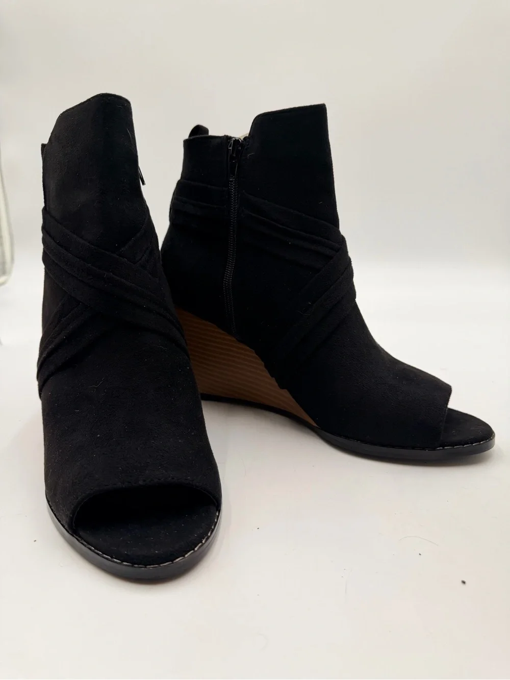 Journee Collection Women's Sabeena Peep Toe Stacked Wedge Booties Size 11 w Box